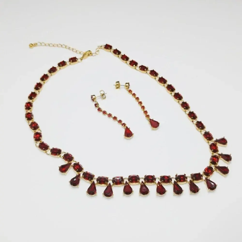 Avon 2004 Women’s Red Rhinestone Choker Adjustable Necklace Post Earrings Set